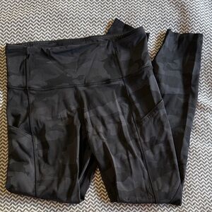 Lululemon size 6 full length camo leggings with pockets